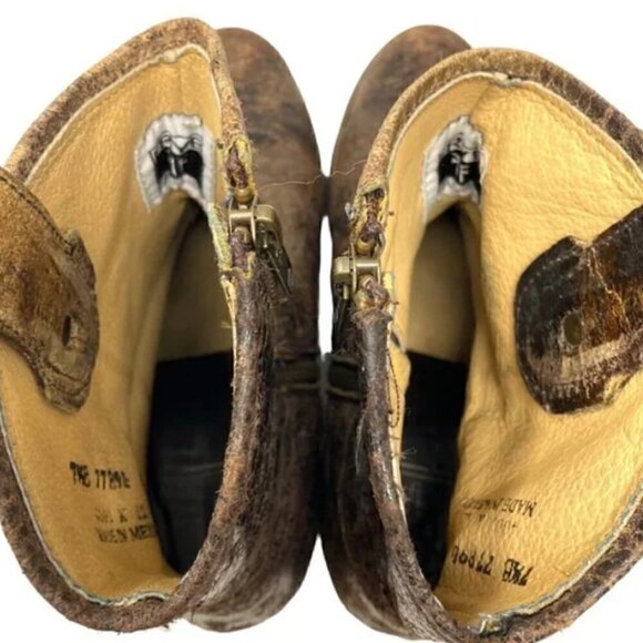 Frye Melissa Button Distressed Leather Glazed Short Zipper Boots - Size 7.5 - Picture 8 of 10